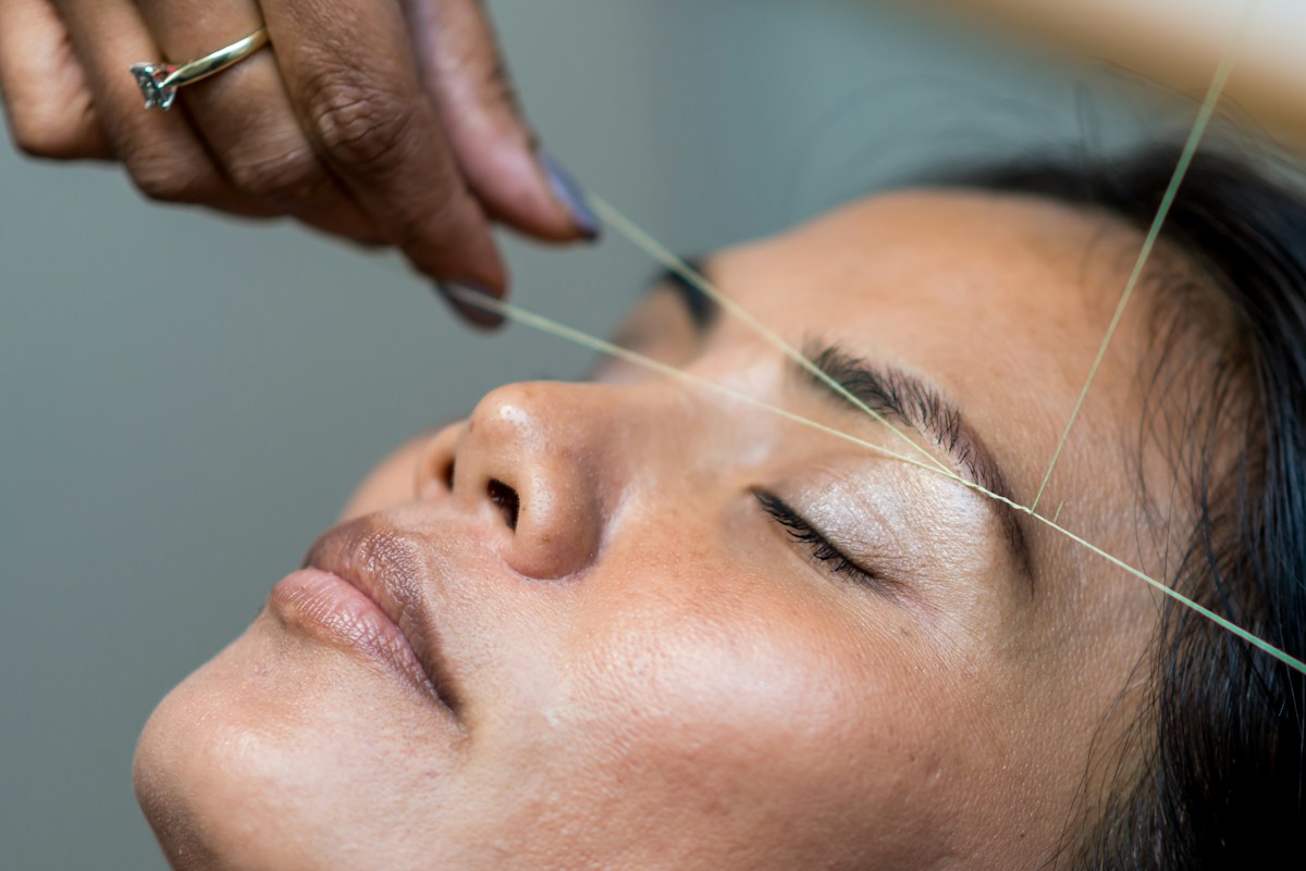 Waxing & threading treatment illustration